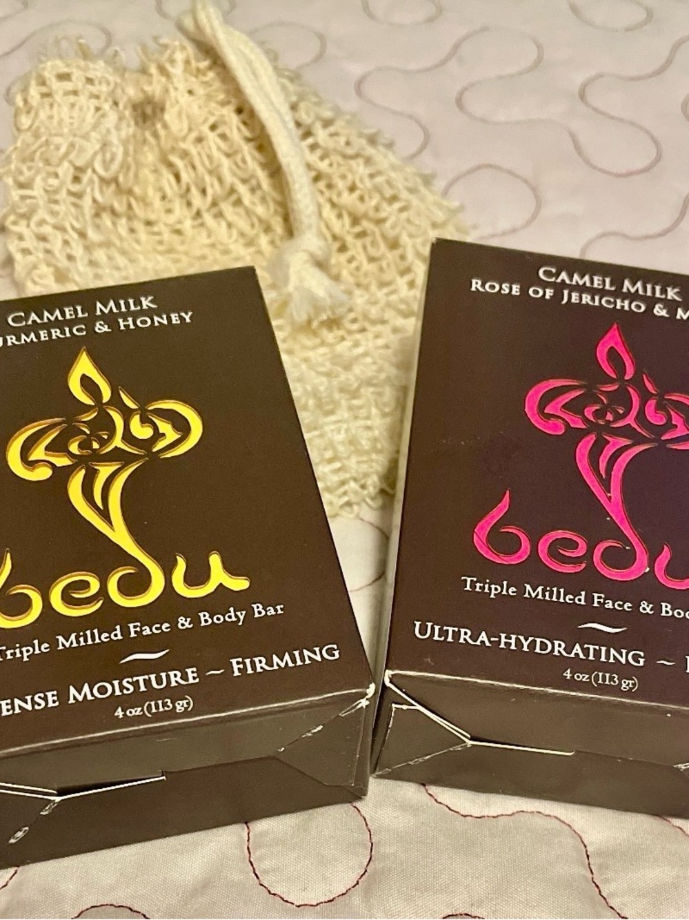 Beda Camel Milk Triple Milled Face & Body Bar - Cream (Turmeric & Honey) scrubby